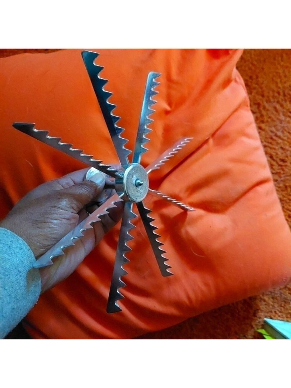 Vintage* Metal 8-Slice Pie Slicer